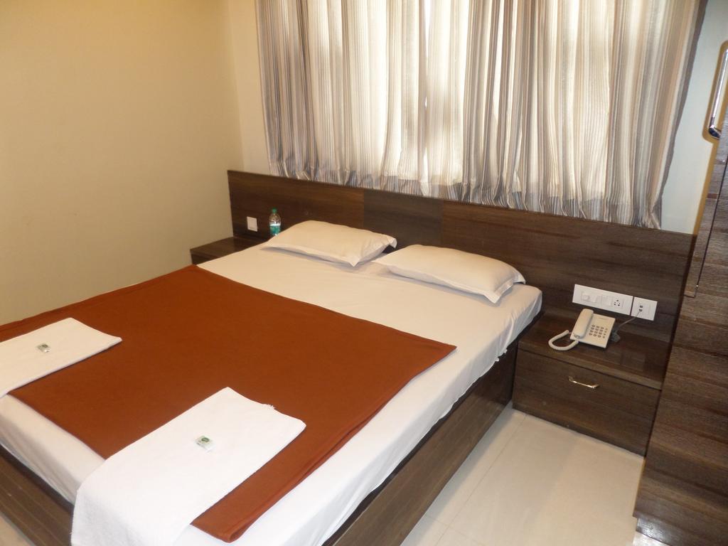 Отель Sai Heera Residency Ширди Номер фото
