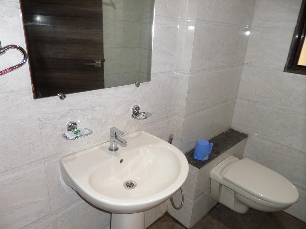 Отель Sai Heera Residency Ширди Номер фото