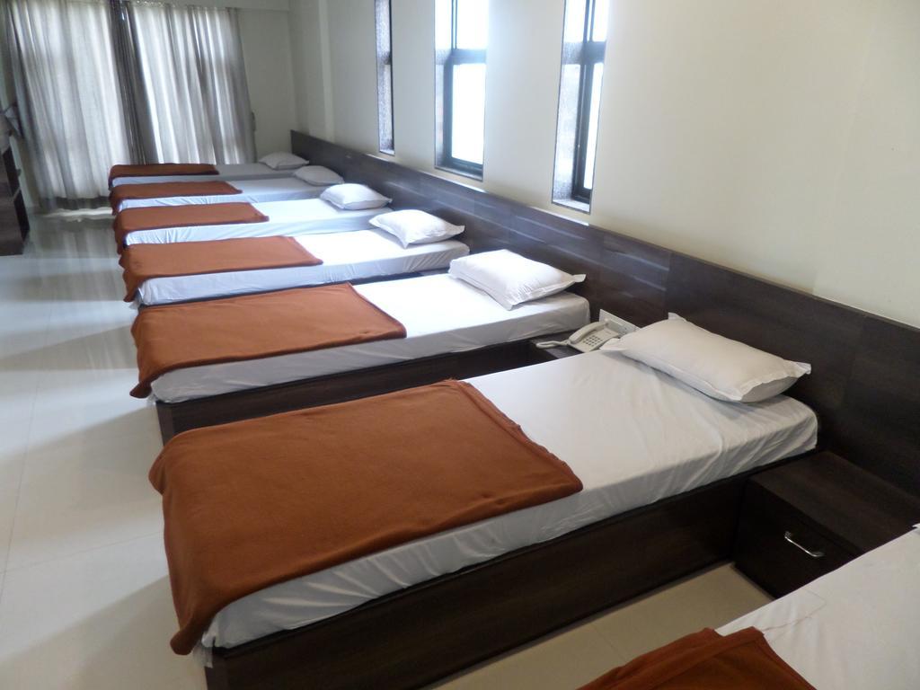 Отель Sai Heera Residency Ширди Номер фото