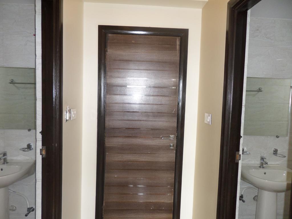 Отель Sai Heera Residency Ширди Экстерьер фото